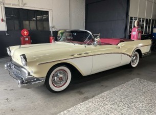 1957 Buick Series 50 Super Special Convertible LT560