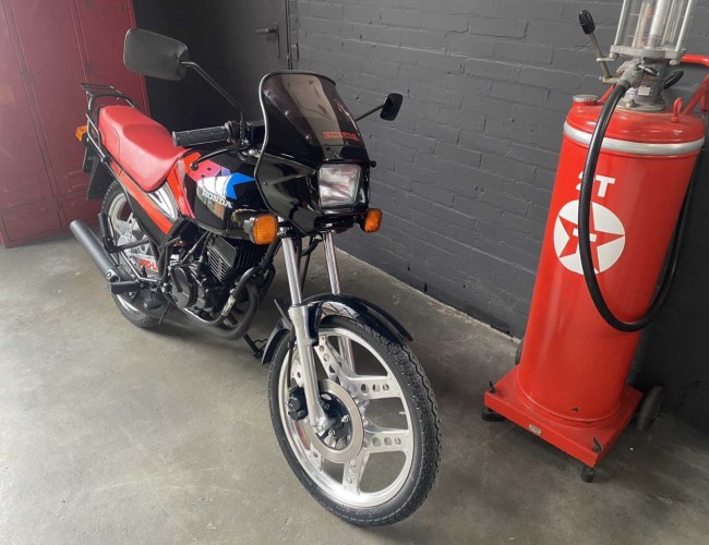 1985 Honda MBX 50 Regenboog VT491 | Transport | Bromfiets / Motor